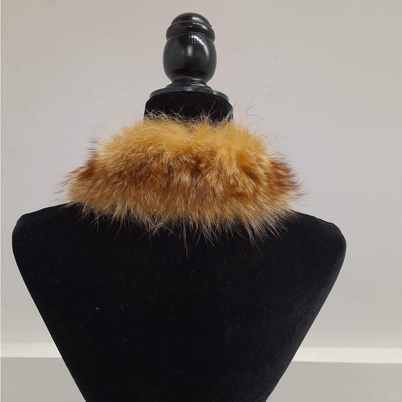 Real fur hat and scarf💚 - Picture 6 of 7